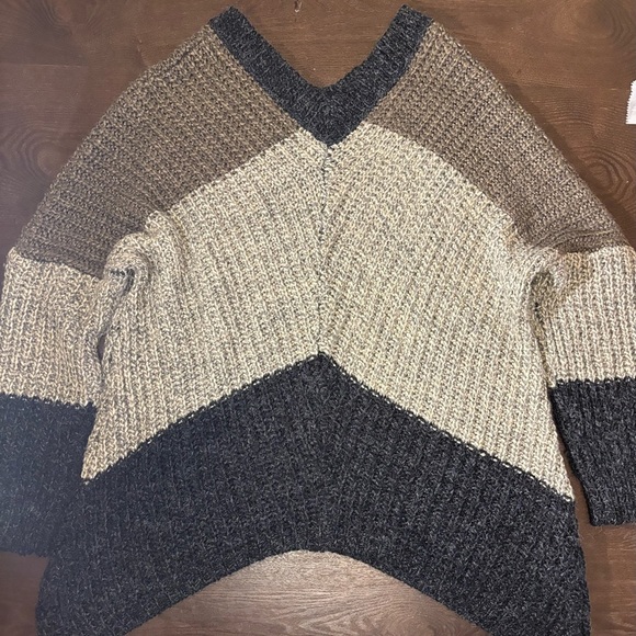 La Fee VERTE, Anthropology V Nect Sweater - Picture 7 of 11